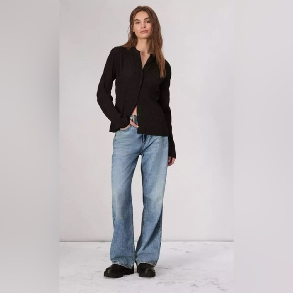 rag & bone Black Top with Light Blue Wide-Leg Jeans